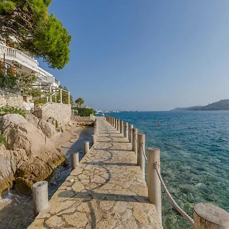 Apartment Slobodan By The Sea