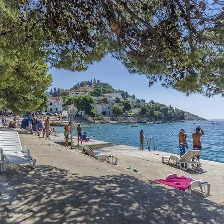 Slobodan By The Sea Apartment *