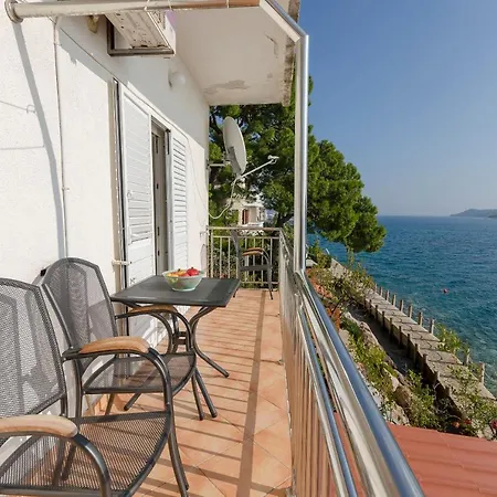 Slobodan By The Sea Apartament Tribalj