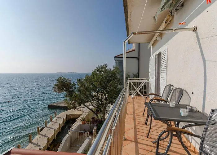 Slobodan By The Sea Tribalj