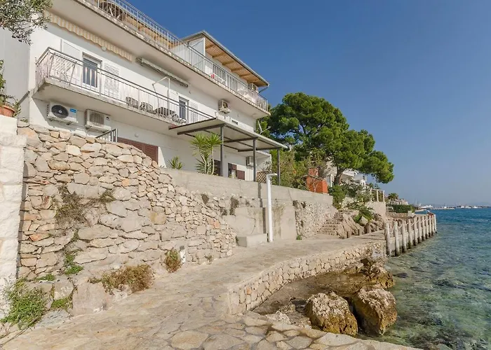 Slobodan By The Sea 아파트