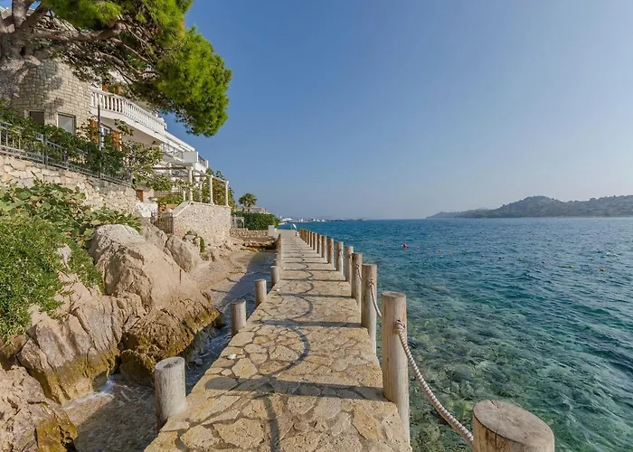 דירה Slobodan By The Sea