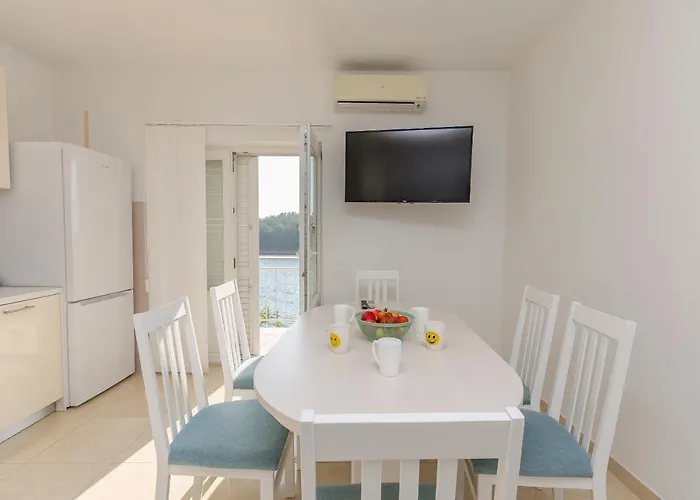 Slobodan By The Sea *